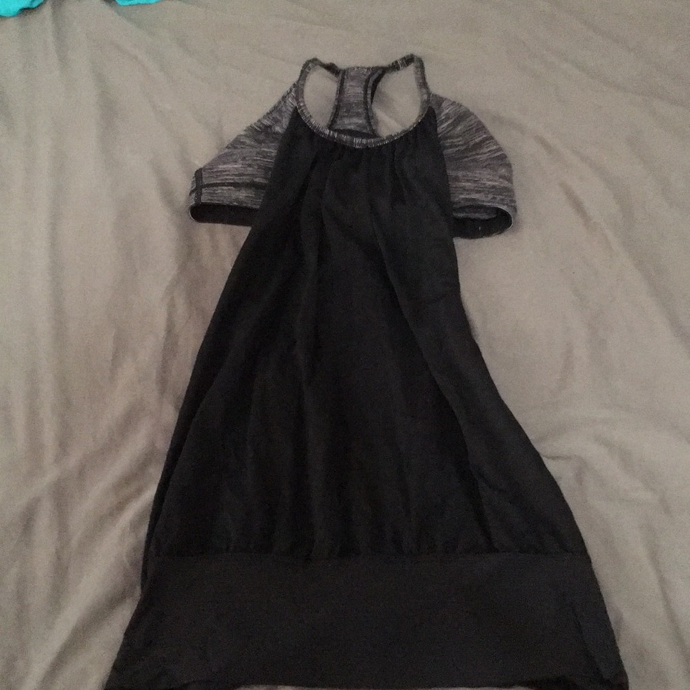 Lululemon sports bra sewn in tank top